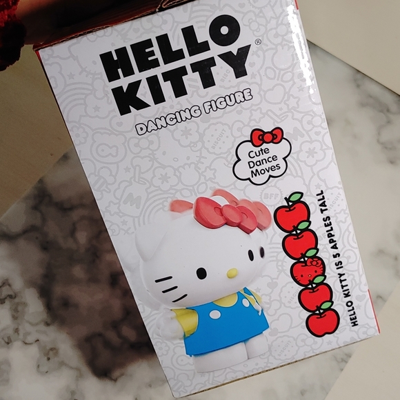 Dancing Hello Kitty Figure - Picture 2 of 5